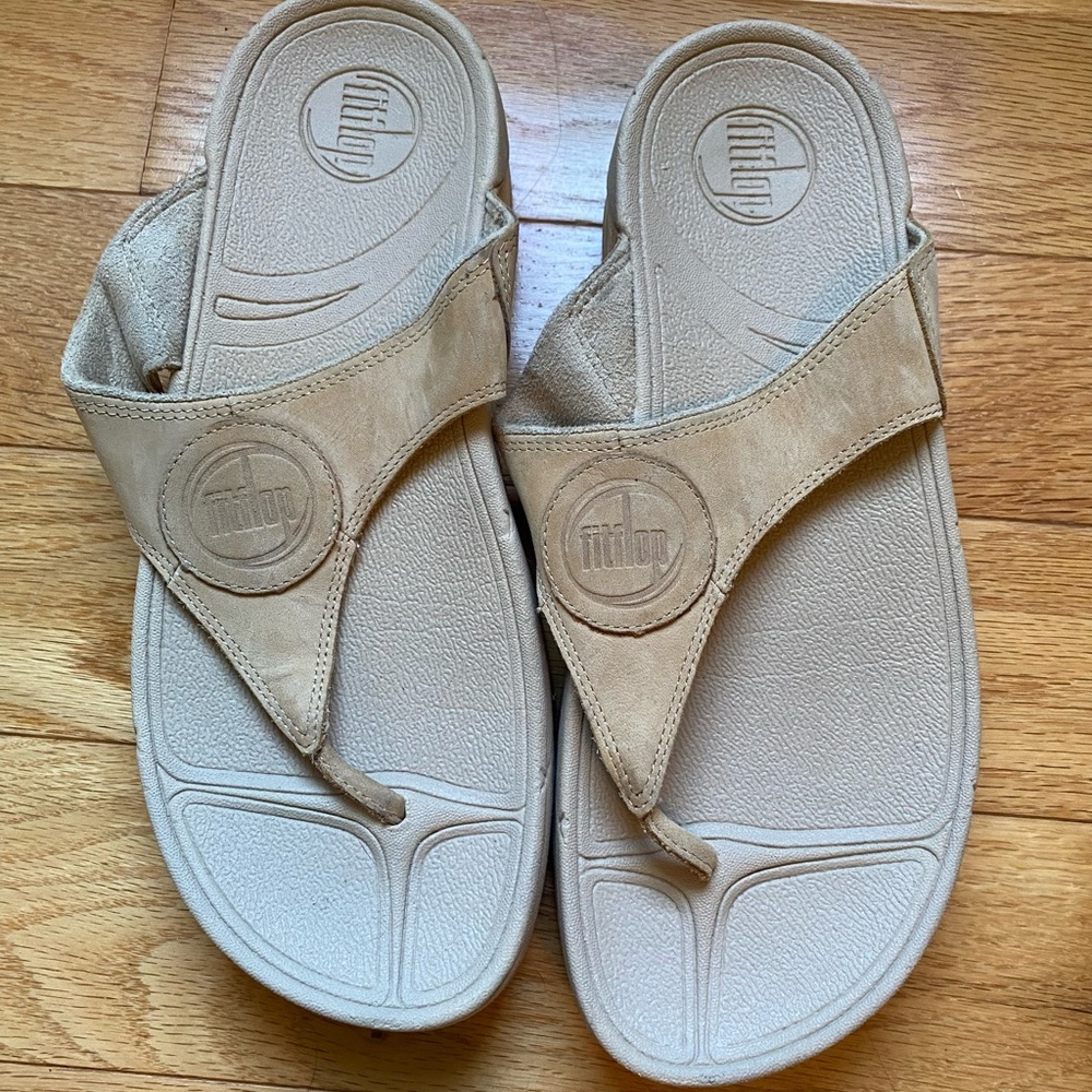 FitFlop womens Lulu thong sandals suede beige size 9